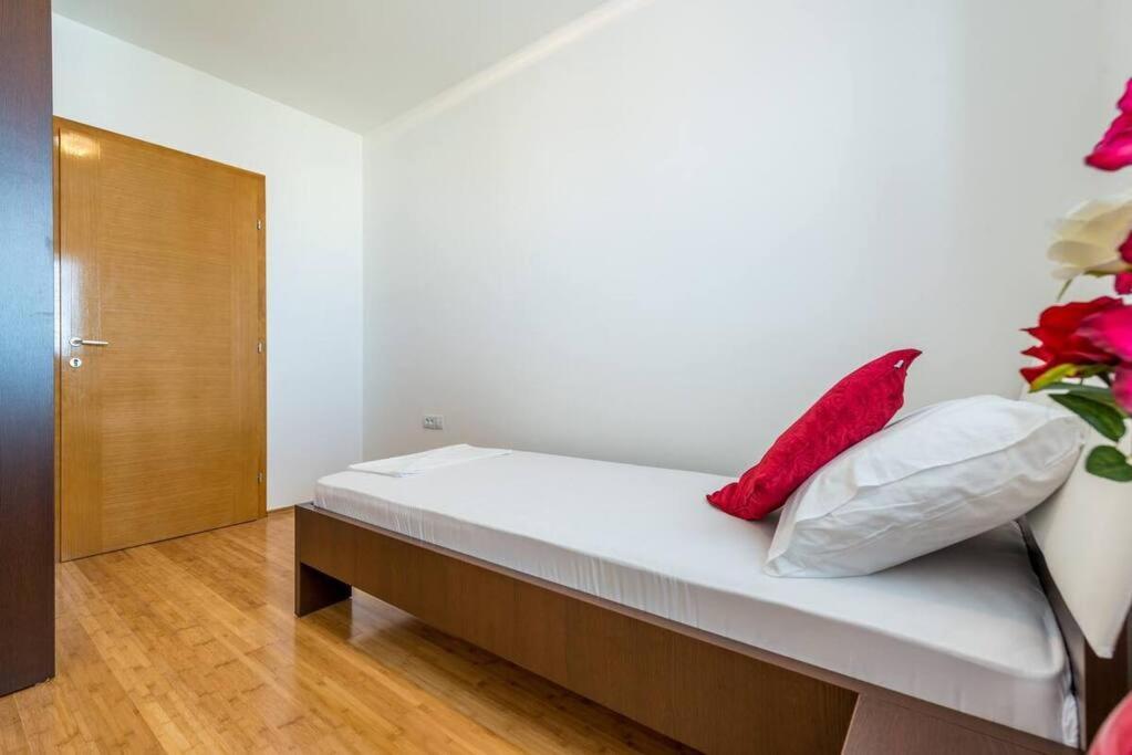 Apartment Belvedere With Magnificent Sea View Terrace 杜布罗夫尼克 外观 照片